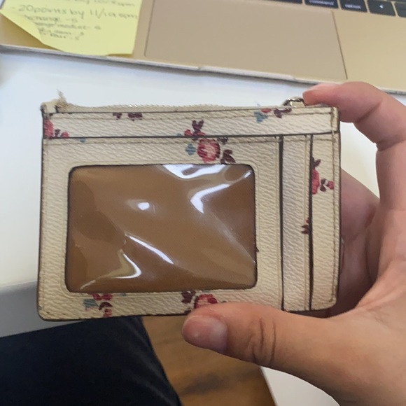 Coach ID Wallet - Picture 2 of 3